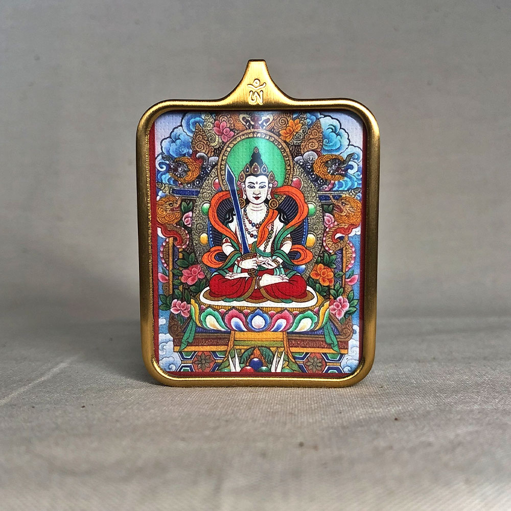 Frontal view of Akasagarbha Bodhisattva Gau box necklace for Ox and Tiger zodiac guardian.